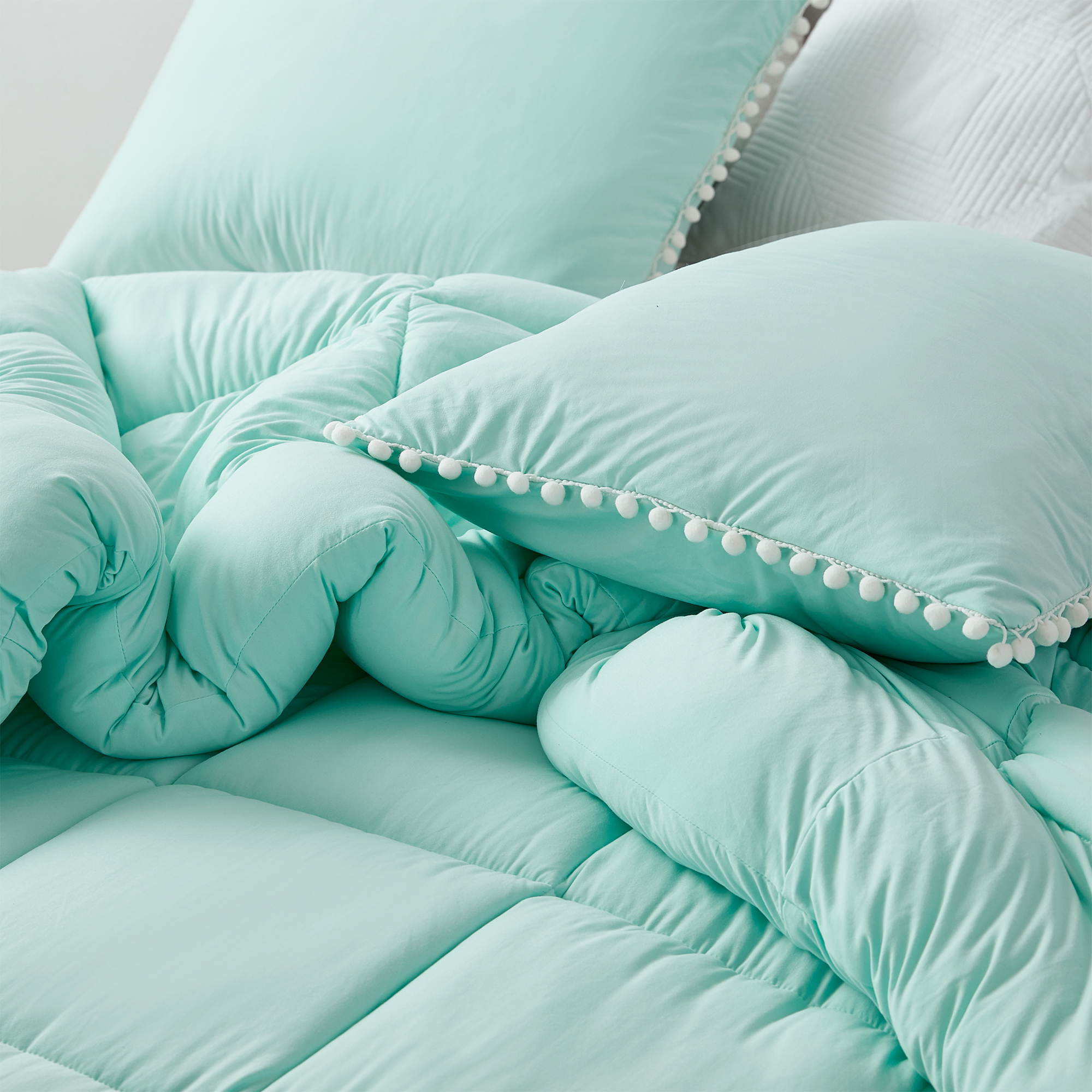 Stylish Teal Extra Large Twin Comforter for Twin or Twin XL Bed with