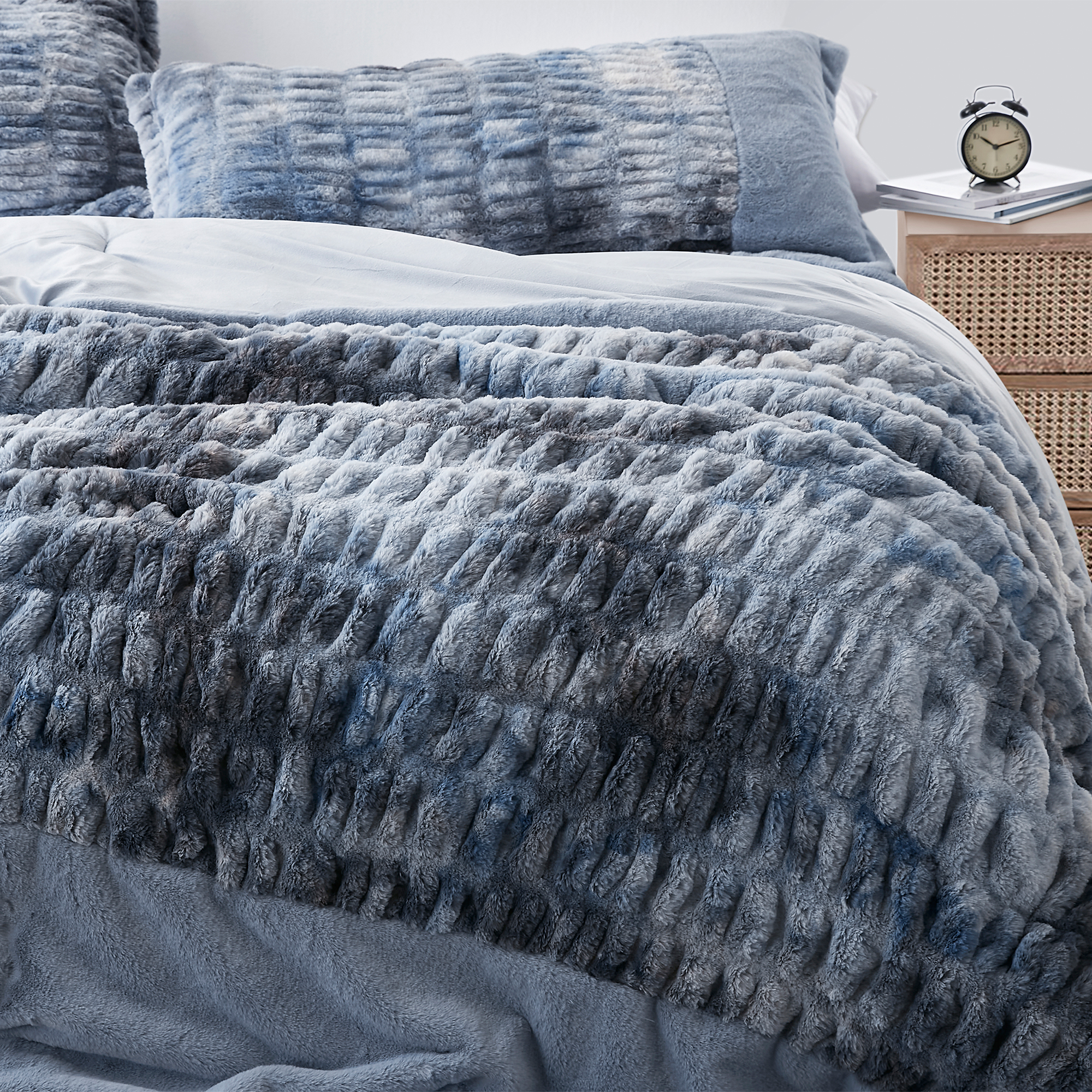 Badland Wolf - Coma Inducer® Oversized Queen Comforter