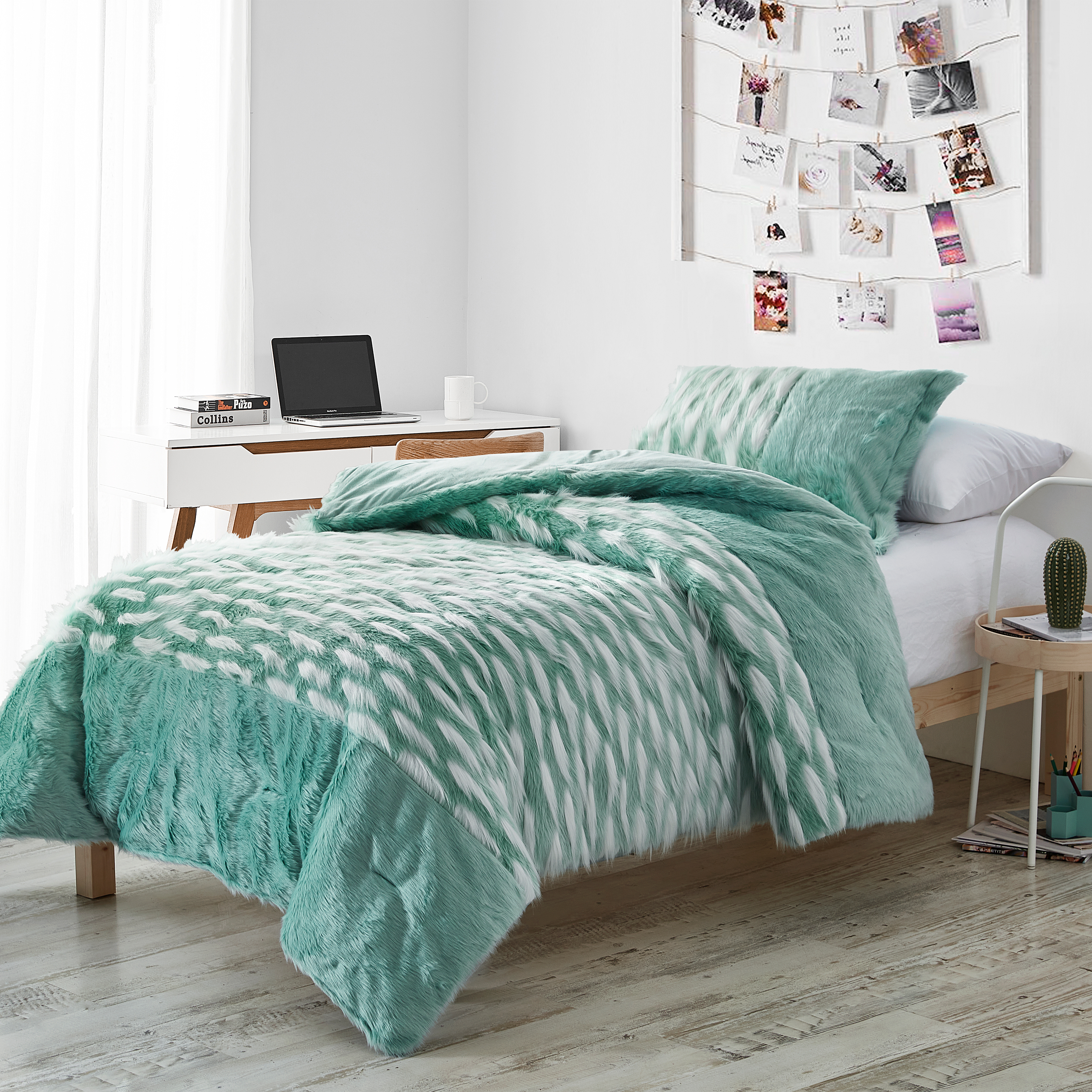 Tiger Lion - Coma Inducer® Oversized Twin Comforter - Ocean Green