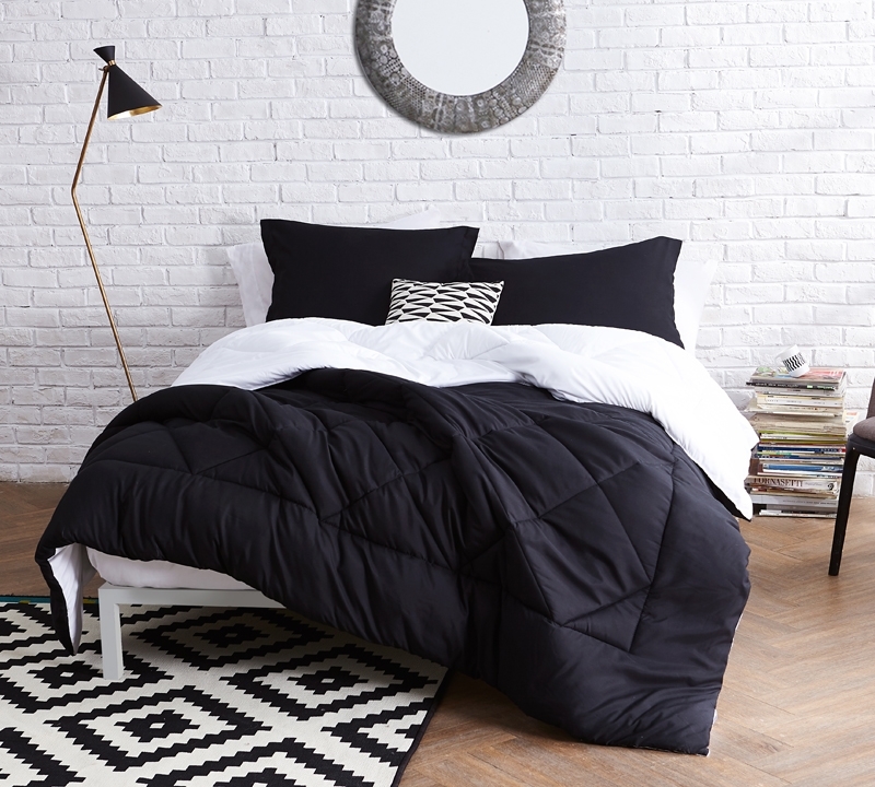 Black/White Queen Comforter - Oversized Queen XL Bedding