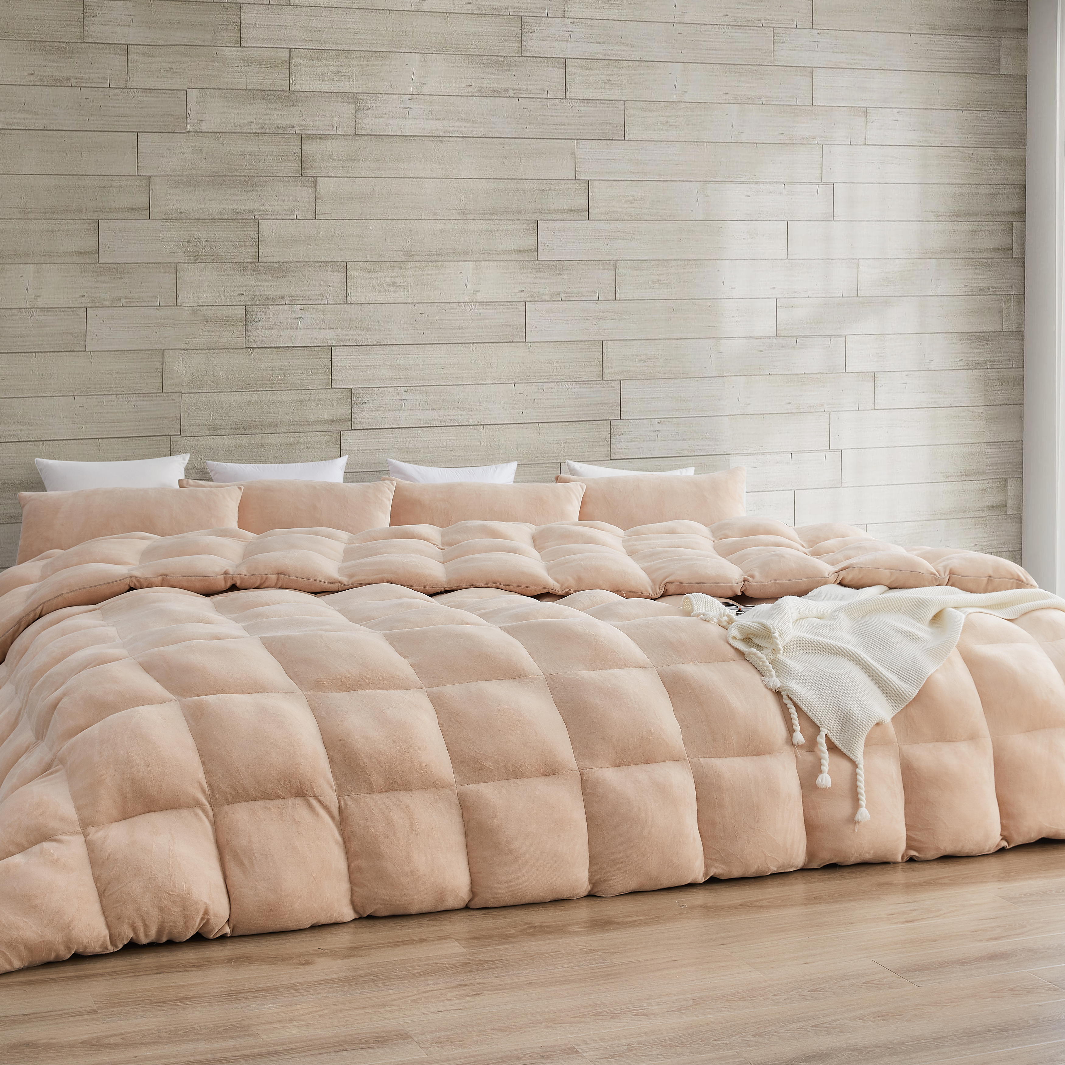 28 Soft And Fluffy Comforters For Your Bed