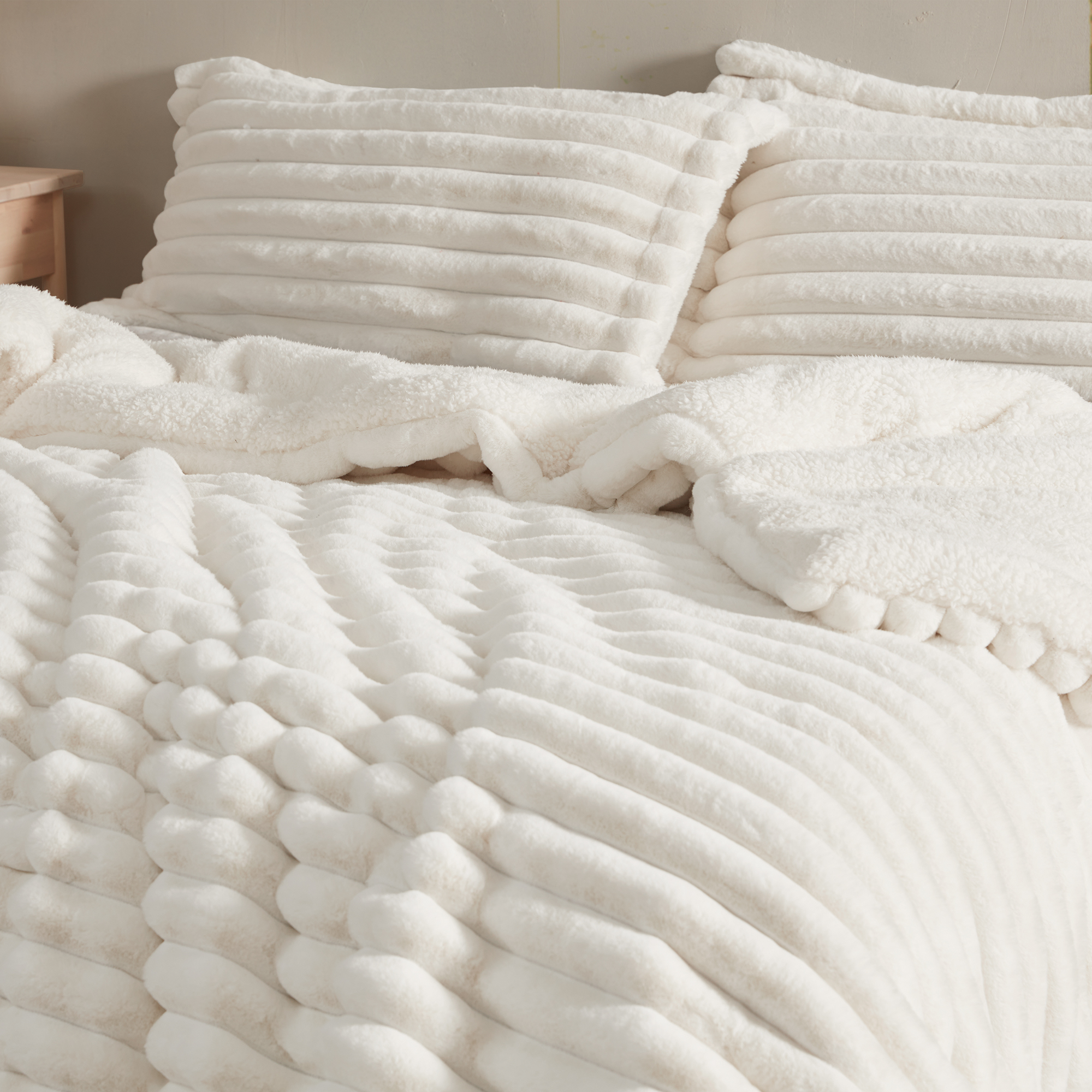 Roll Cakes Chunky Bunny - Coma Inducer Oversized Comforter - Cream