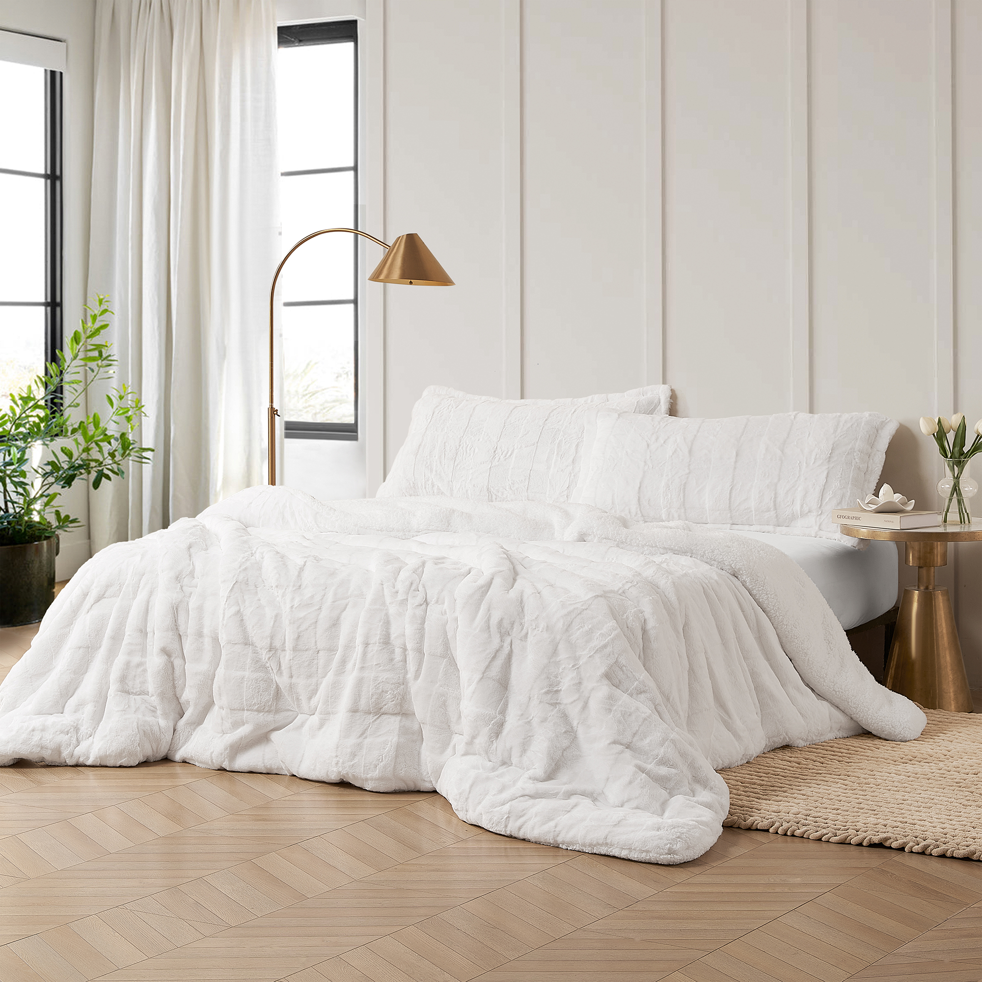 Cut n Sew Chunky Bunny - Coma Inducer Oversized King Comforter - White