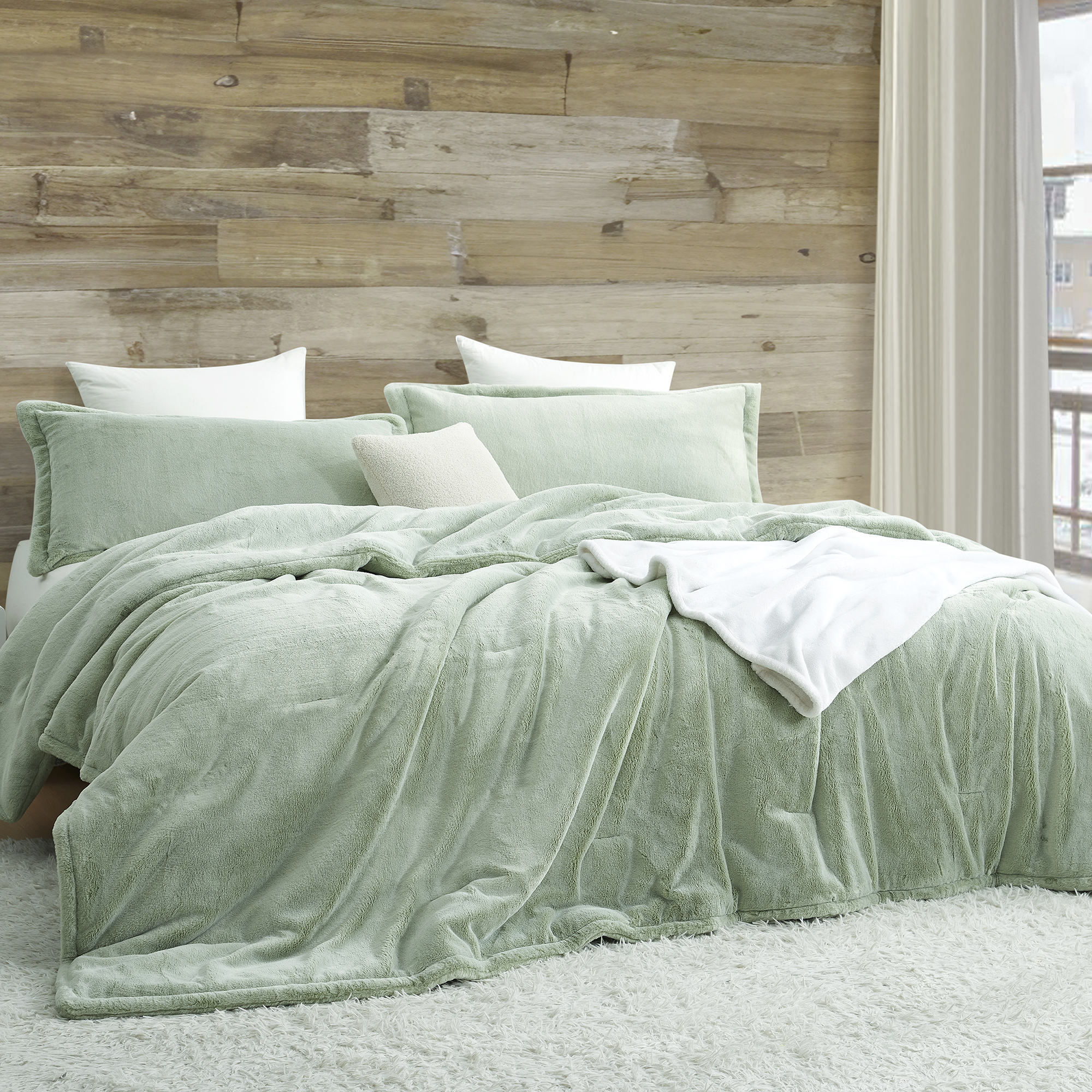 Frost Bite - Coma Inducer® Oversized Queen Comforter - Frosted Green