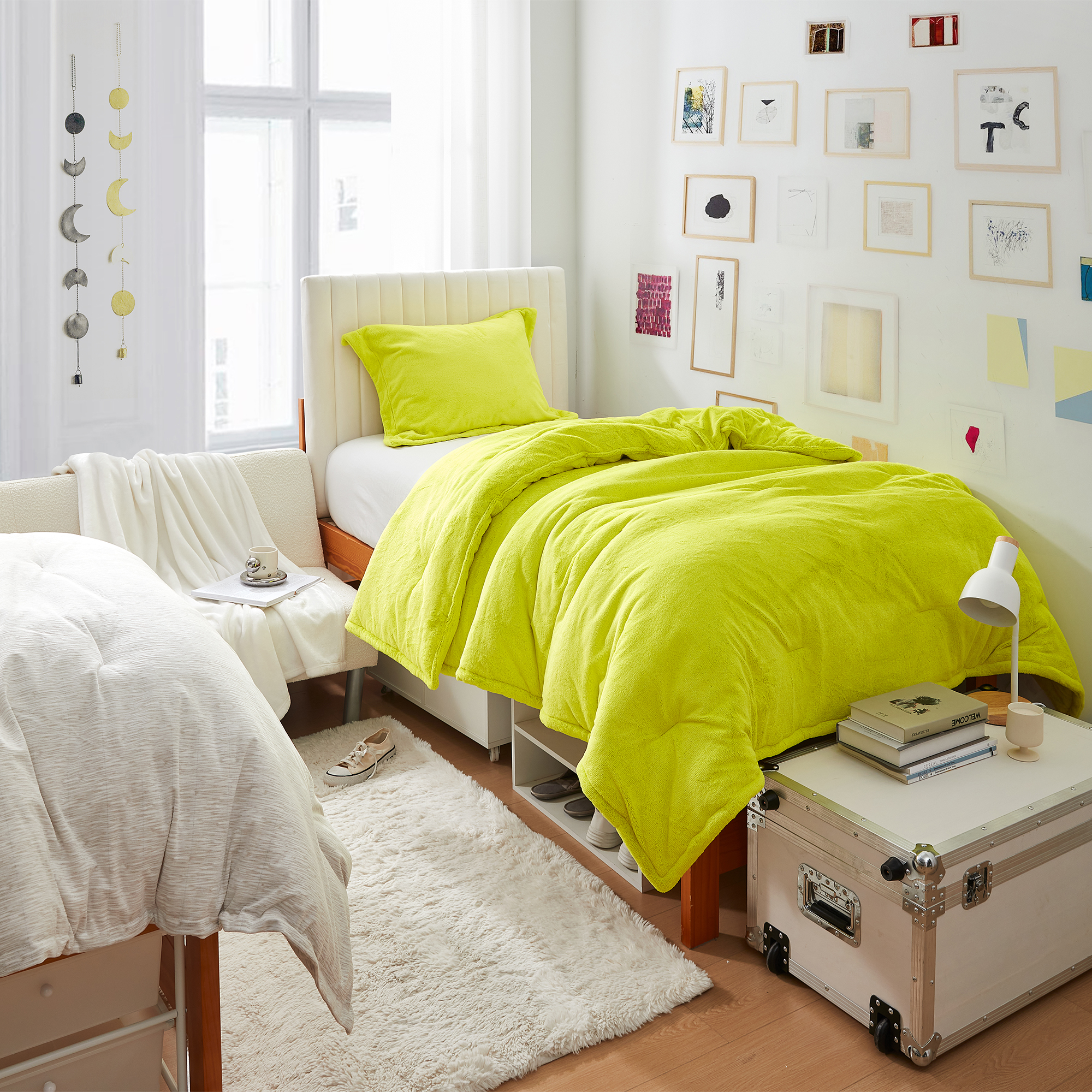 Neon Nights - Coma Inducer® Oversized Twin Comforter - Neon Yellow