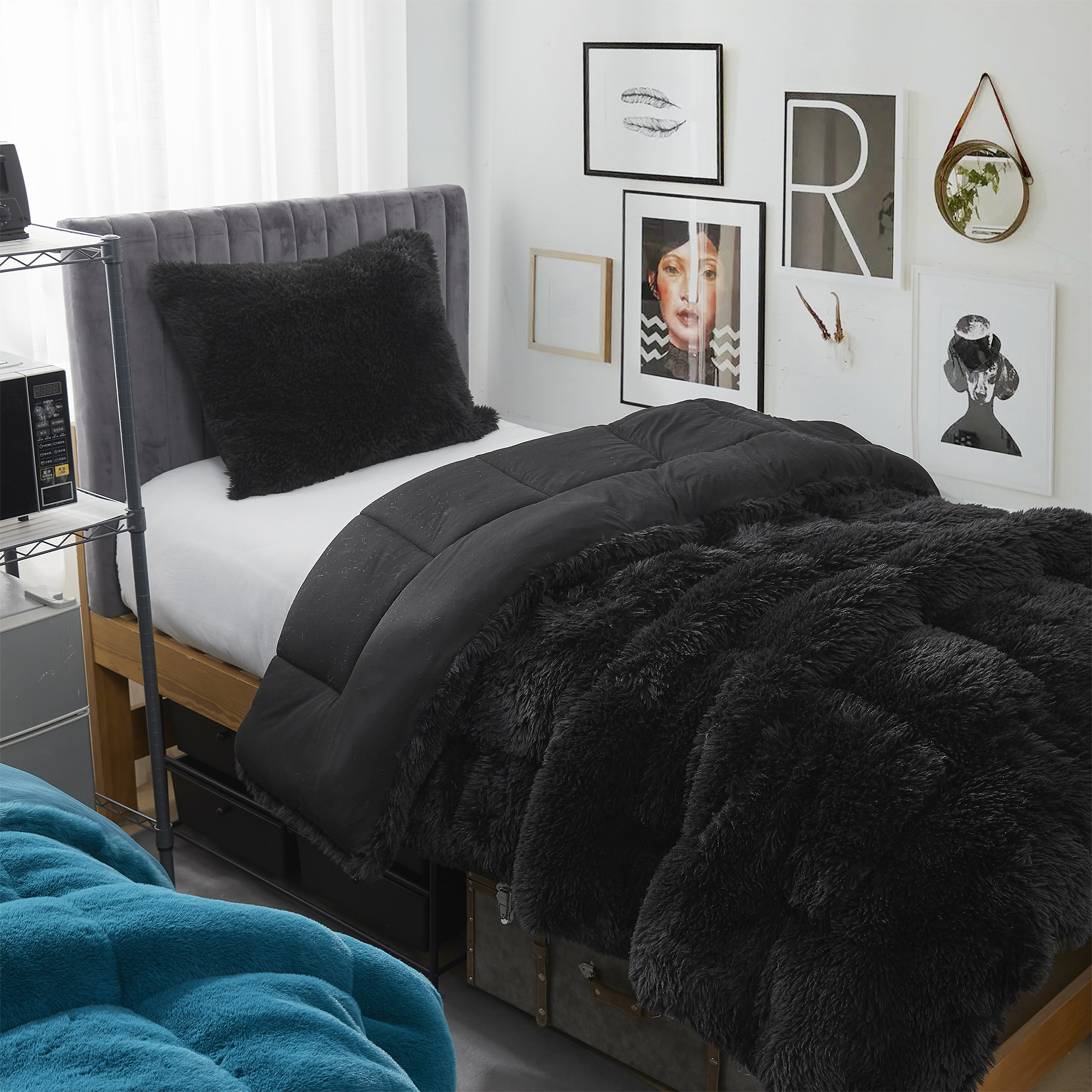 Alaskan Winters - Coma Inducer® Oversized Twin Comforter - Black