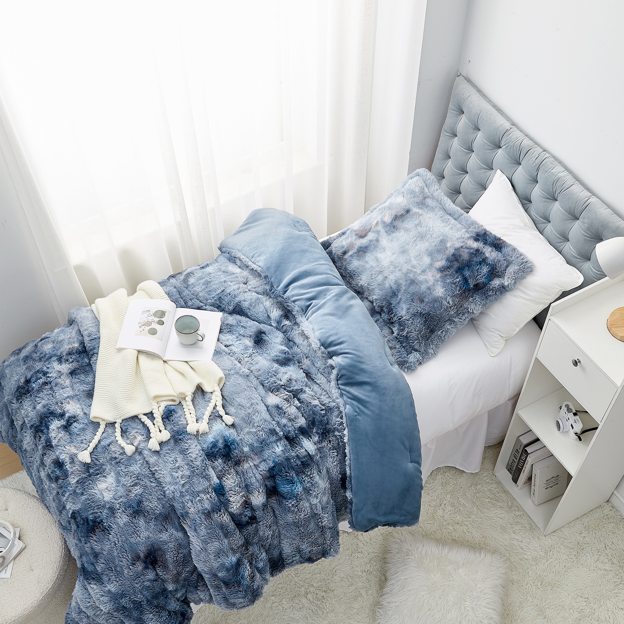 Snowball Chunky Bunny - Coma Inducer® Oversized Twin Comforter Set - Midnight Moon