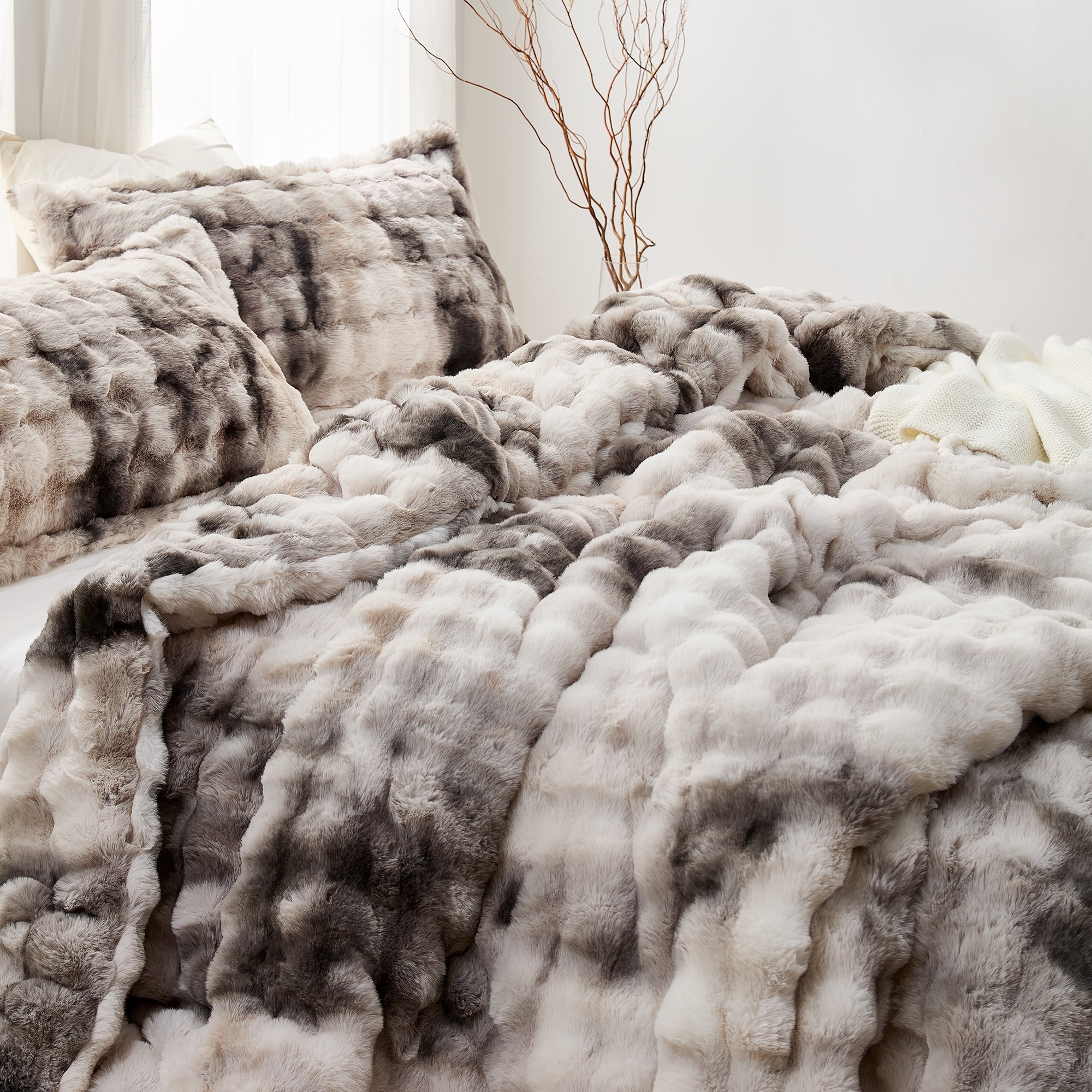 Snowball Double Chunky Bunny - Coma Inducer® Oversized Comforter Set - Messy Storm Gray