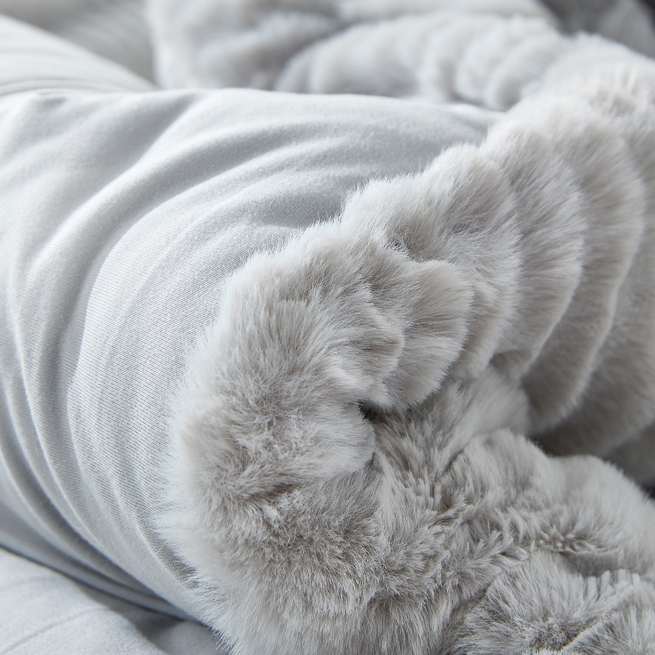 Chunky Bunny Peak of Cozy - Coma Inducer® Oversized King Comforter - Cozy Gray