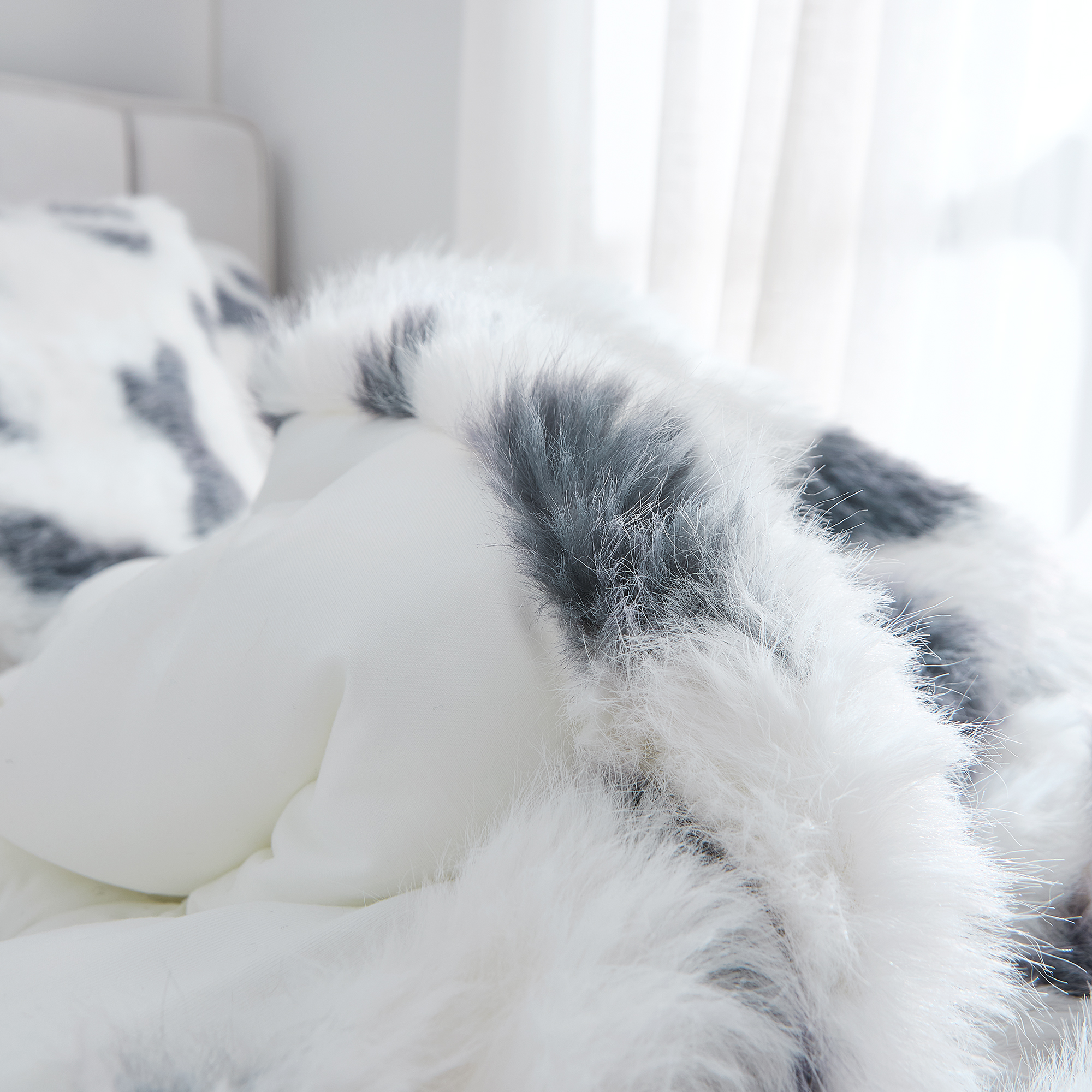 Highland - Coma Inducer® Twin XL Comforter - Purply Gray