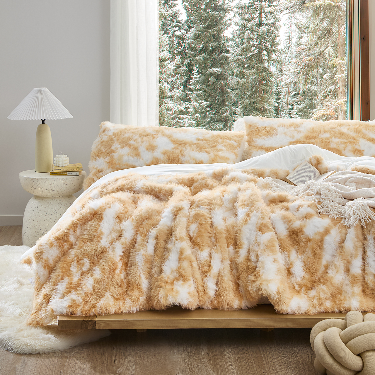 Highland - Coma Inducer® Oversized Queen Comforter - Tan & White