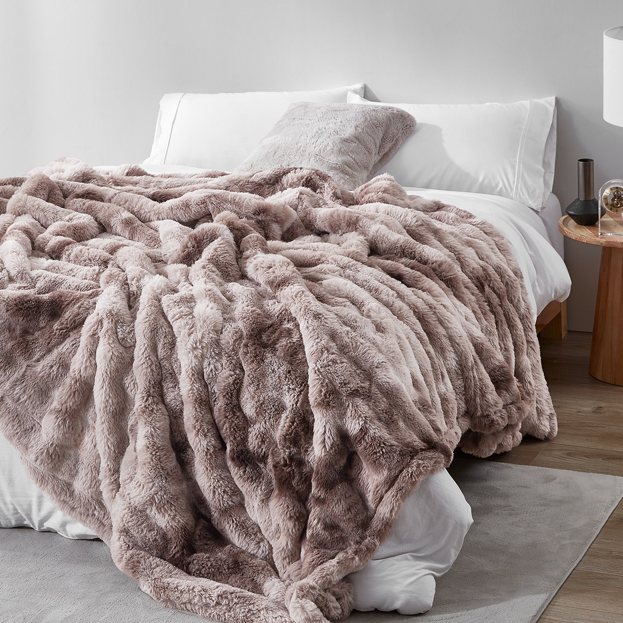 Snowball Chunky Bunny® - Coma Inducer® Queen Blanket - Wisdom Brown