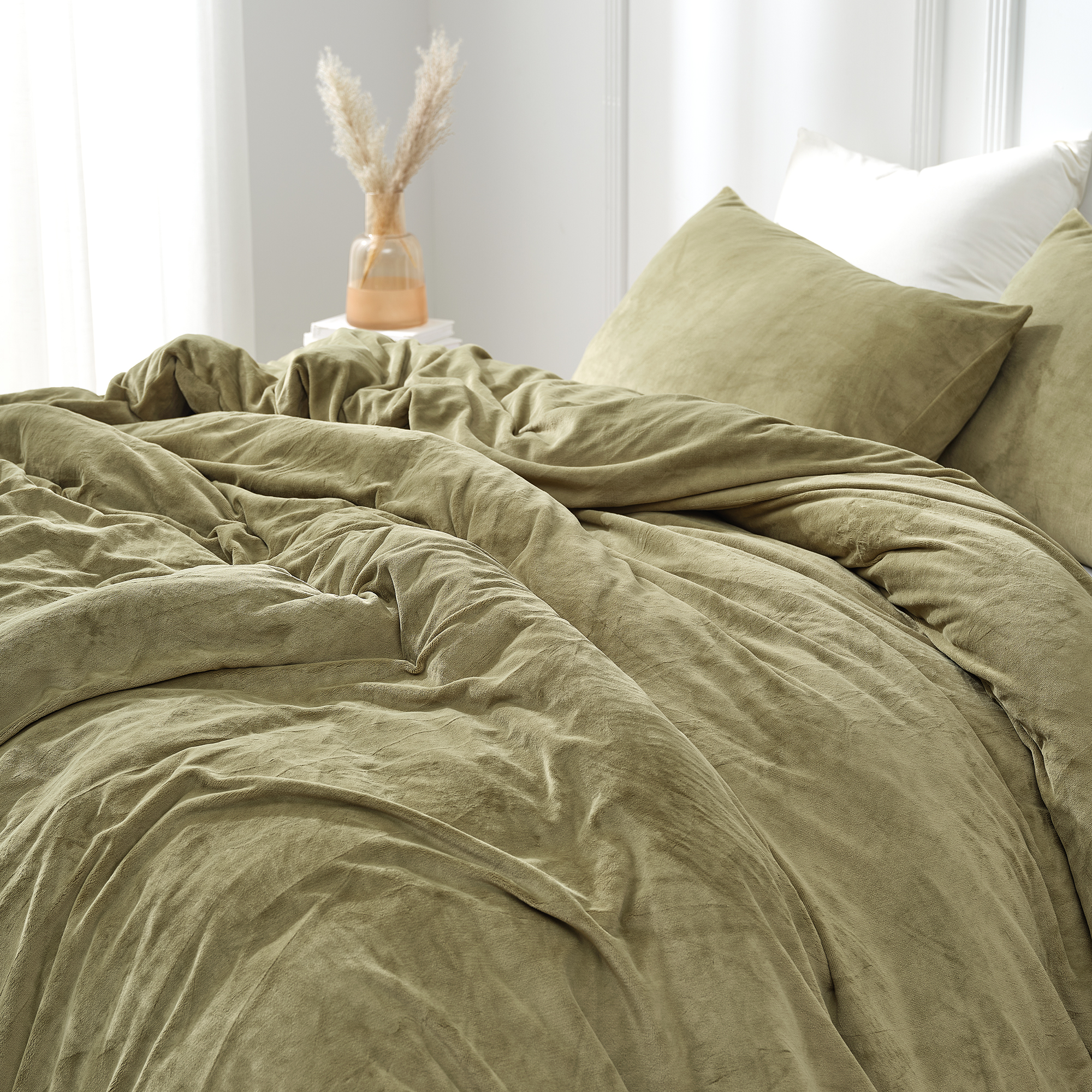 Near Suffocation - Coma Inducer® Oversized Full Comforter Set - Boa
