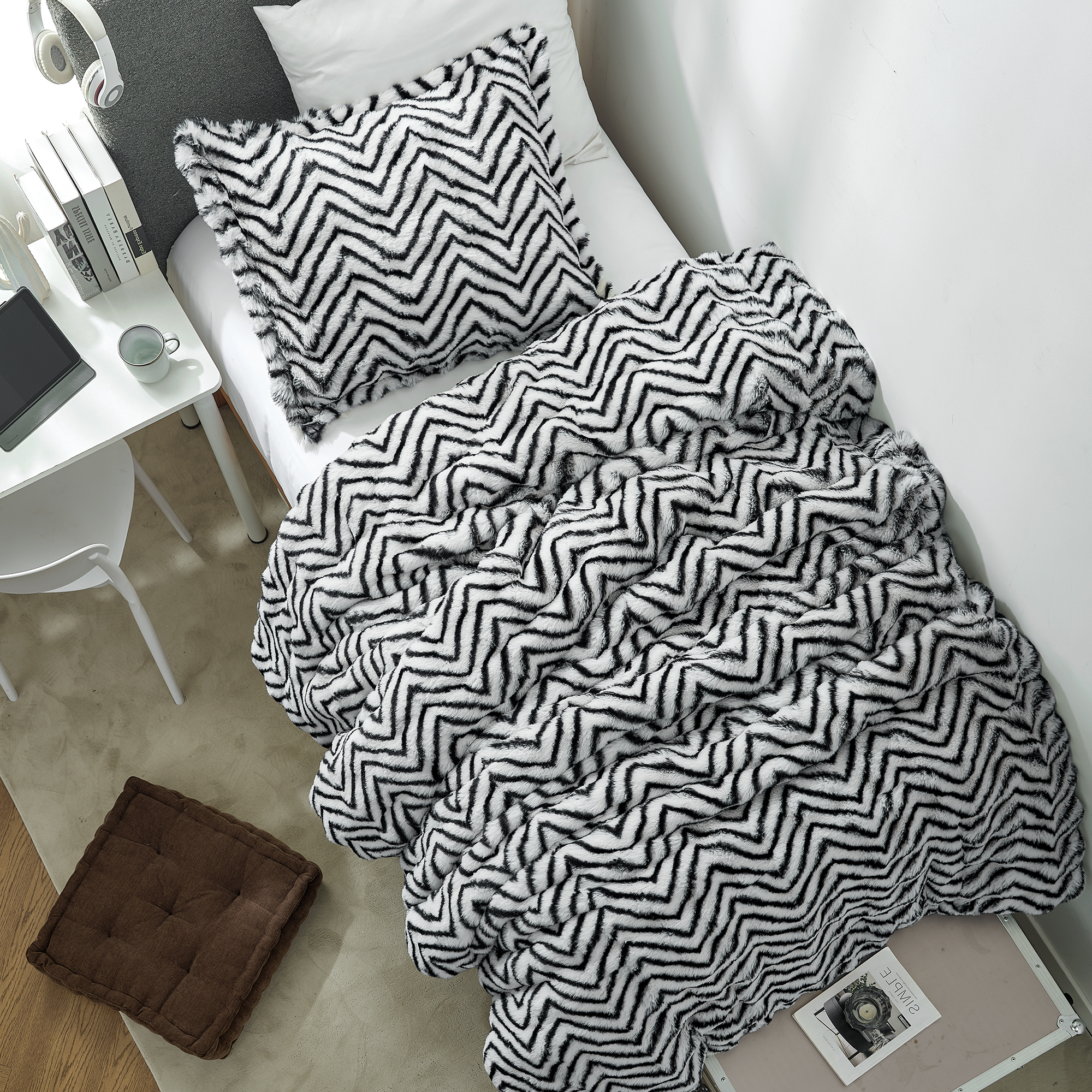 Snowball® Oceans - Coma Inducer® Oversized Twin Comforter Set - Zebra Ripple
