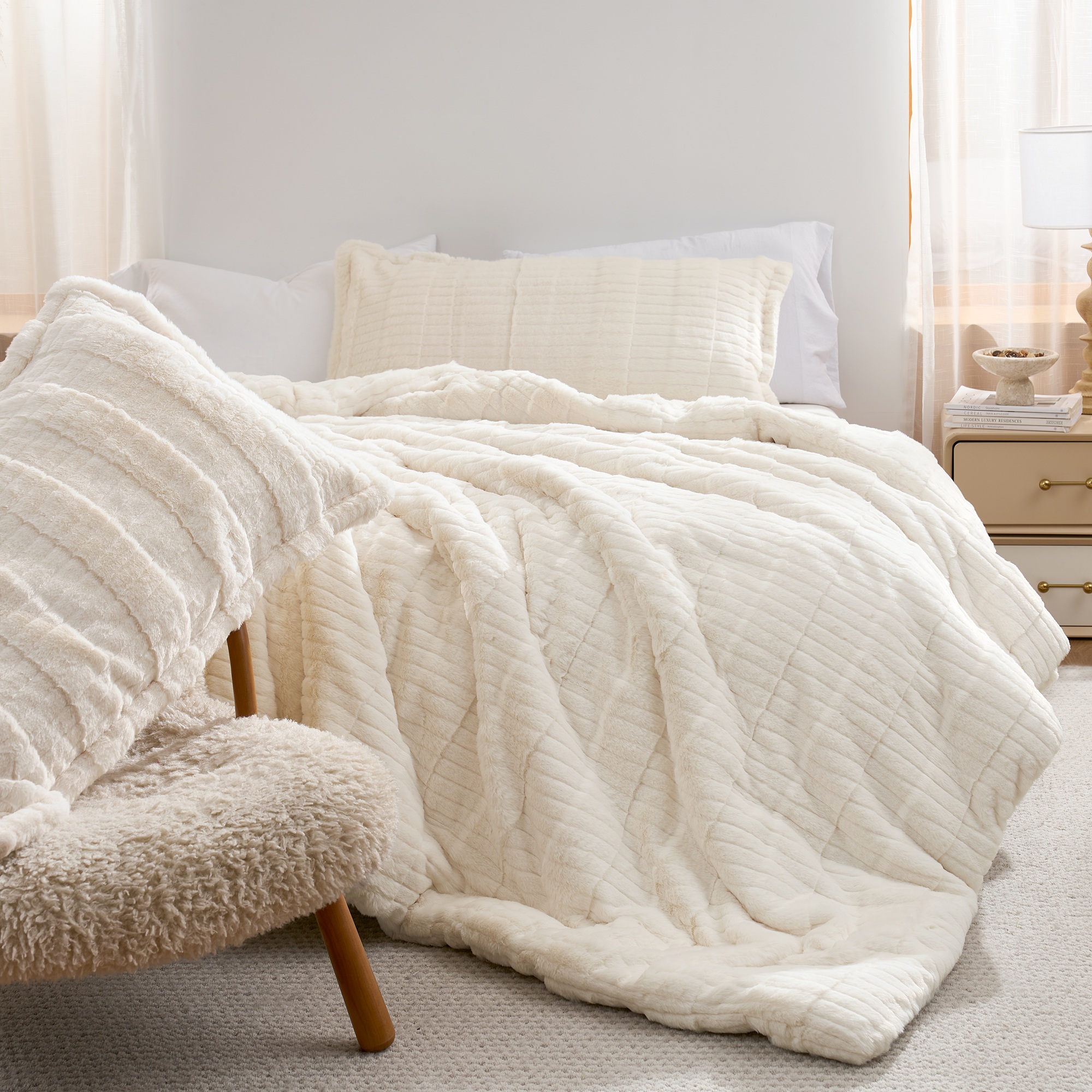 Roll Cakes® Chunky Bunny® - Coma Inducer® Oversized Queen Comforter Set - Natural Cream