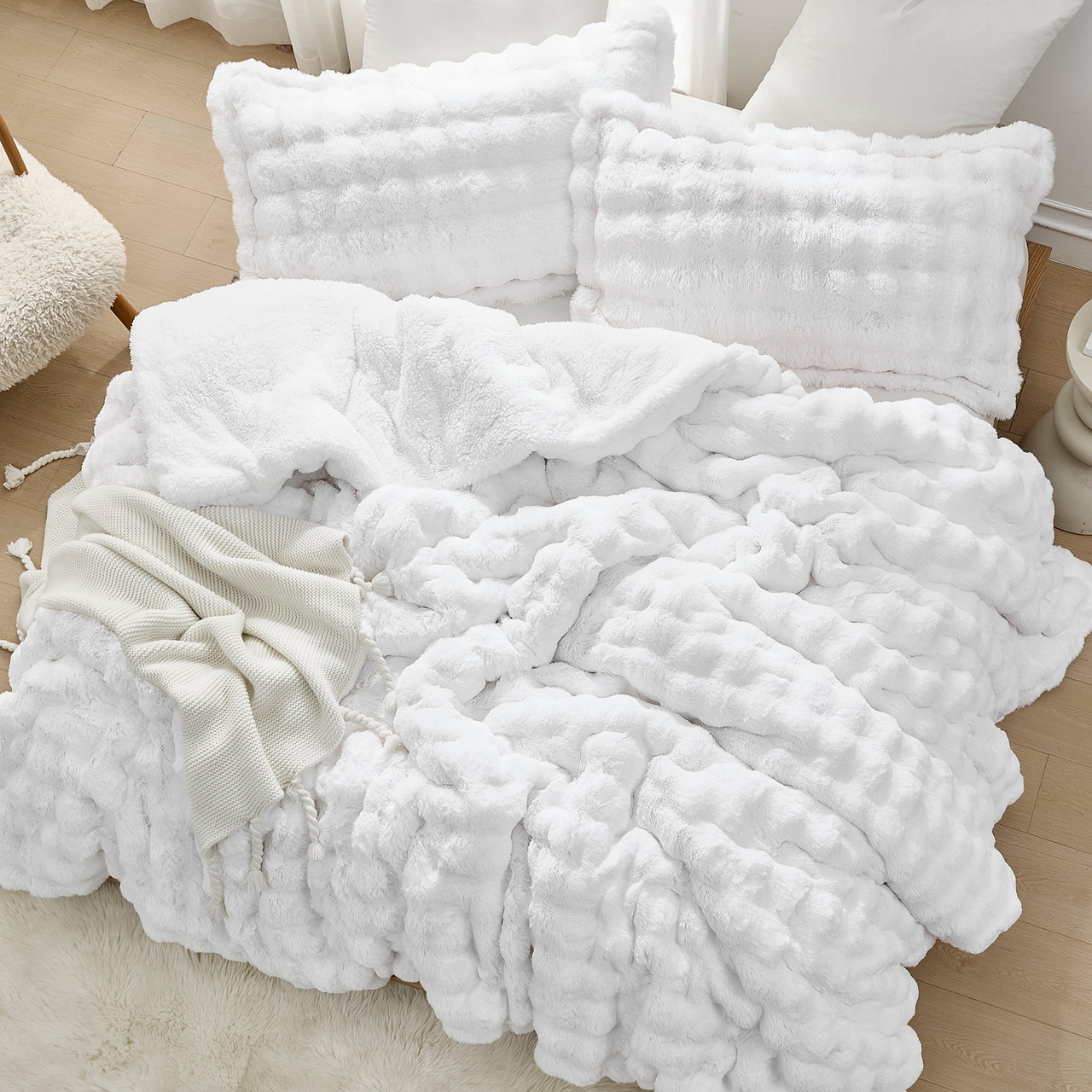 Snowball® Chunky Bunny - Coma Inducer® Oversized King Comforter