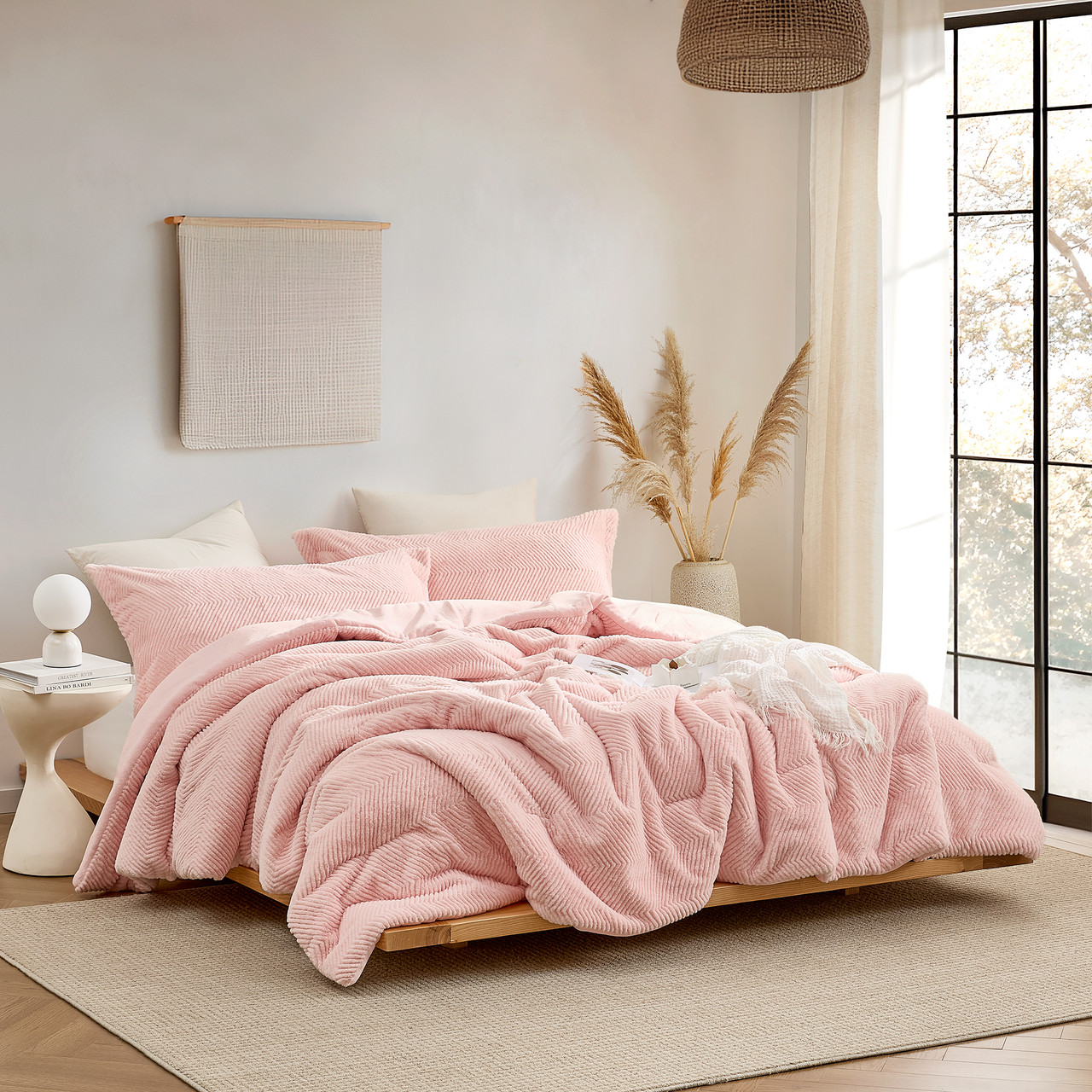 海外輸入、激レア】CASALIS Slumber Pouf ピンク Snowball Chunky Bunny® - Coma Inducer® Oversized Comforter Set ビーズクッション・クッションソファ
