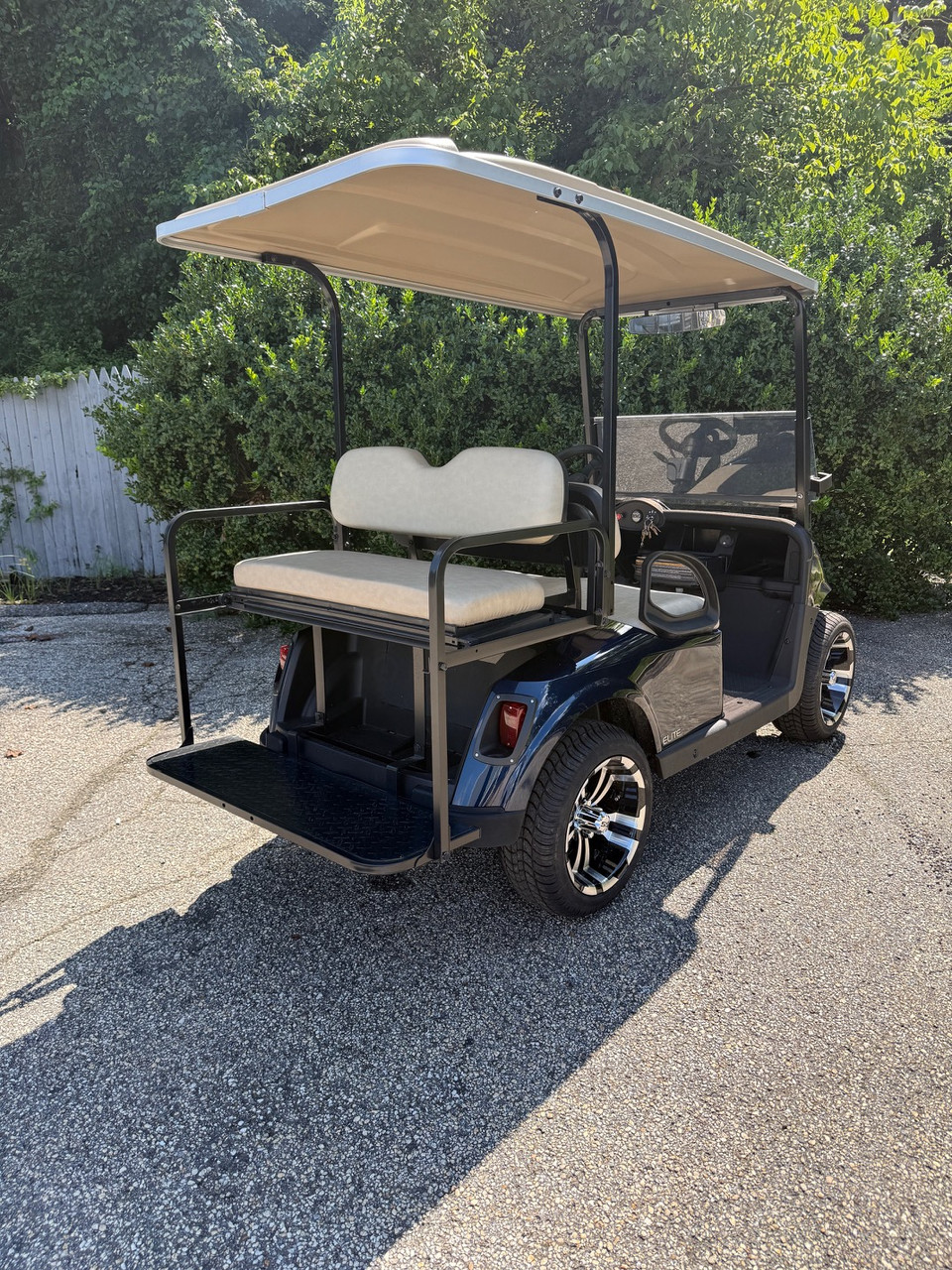 Factory Refurbished 2019 RXV Elite Patriot Blue 4 Passenger Golf Cart Lithium Electric