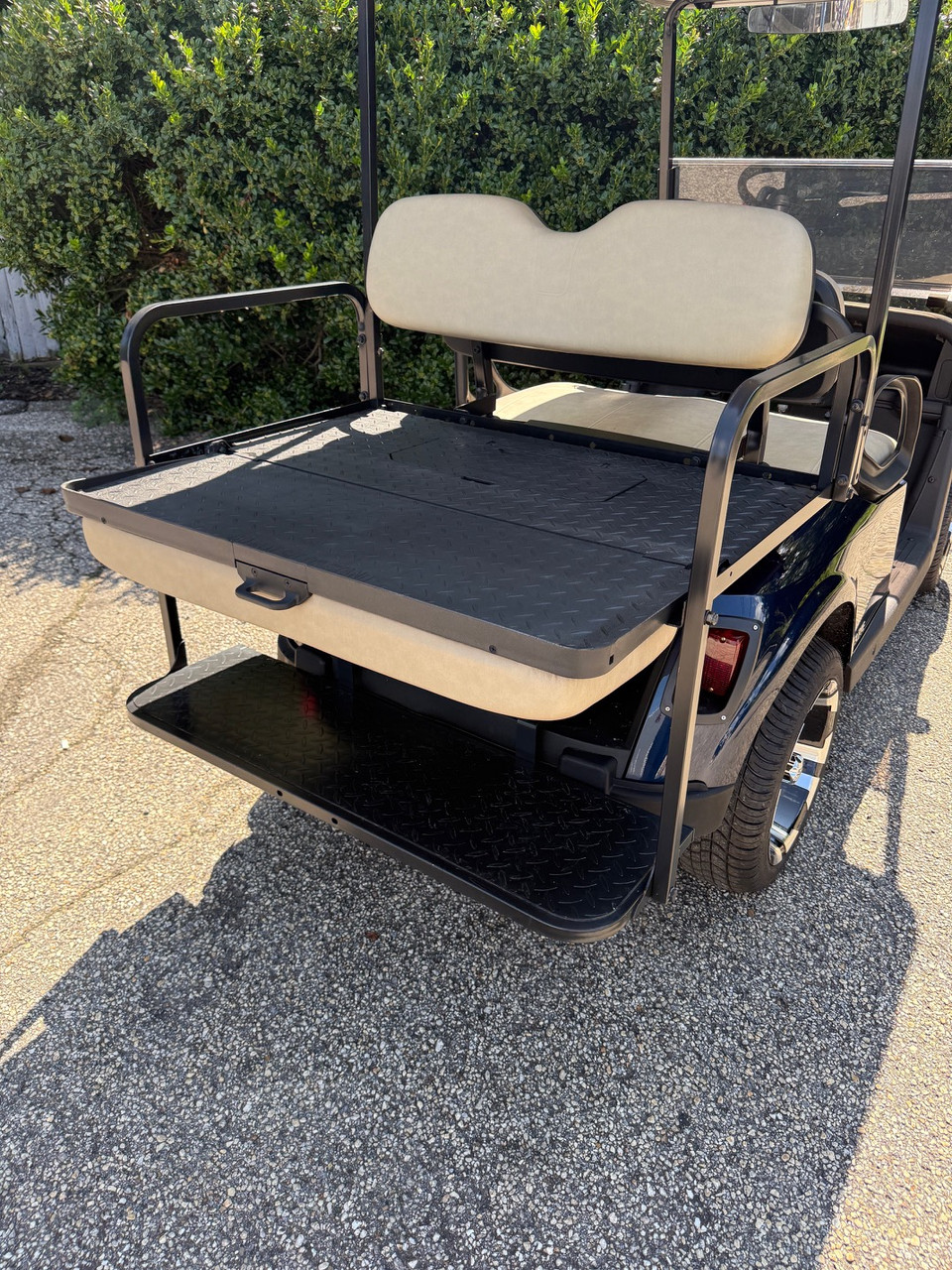 Factory Refurbished 2019 RXV Elite Patriot Blue 4 Passenger Golf Cart Lithium Electric