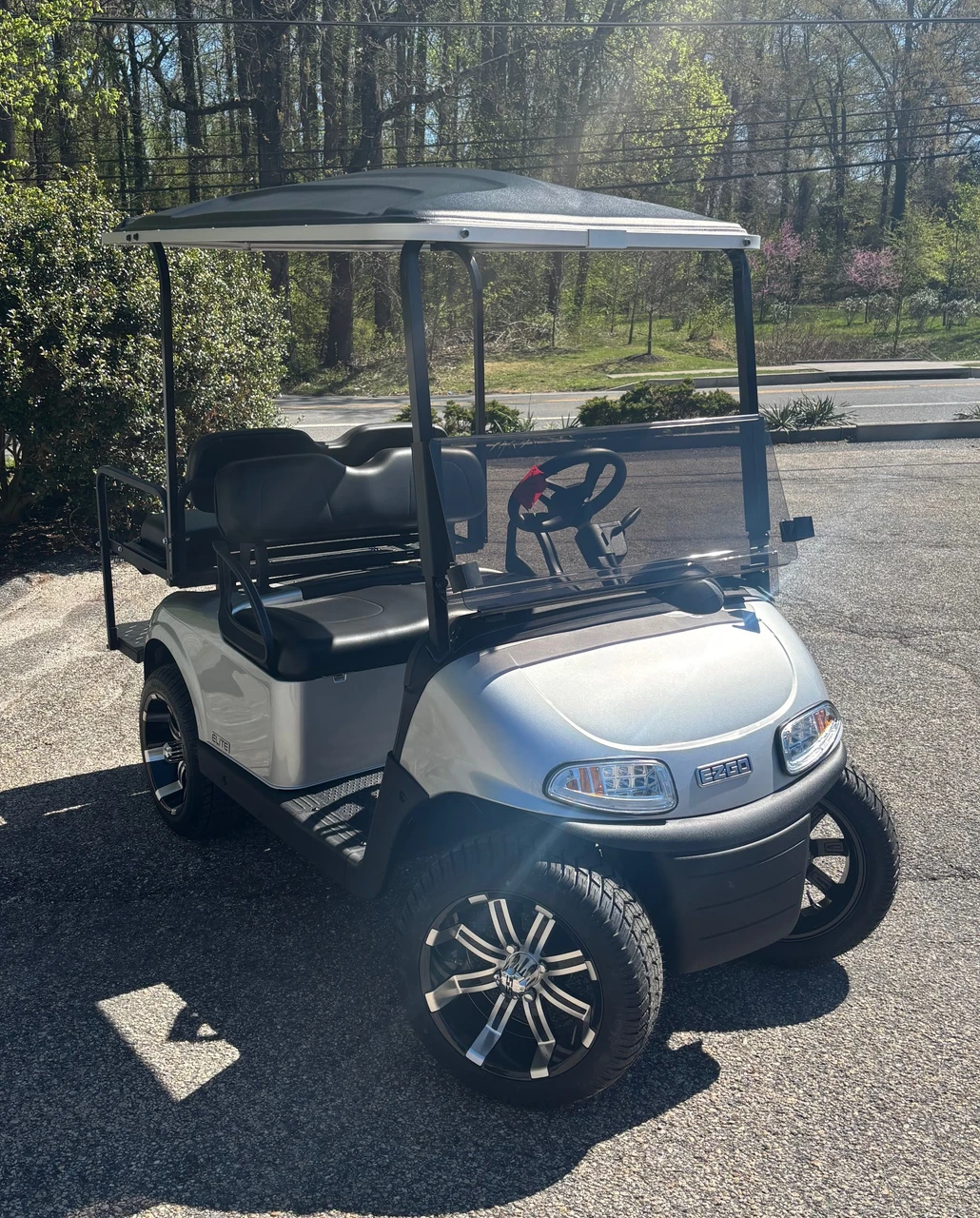 Factory Refurbished 2020 RXV Elite Silver 4 Passenger Golf Cart Lithium Electric