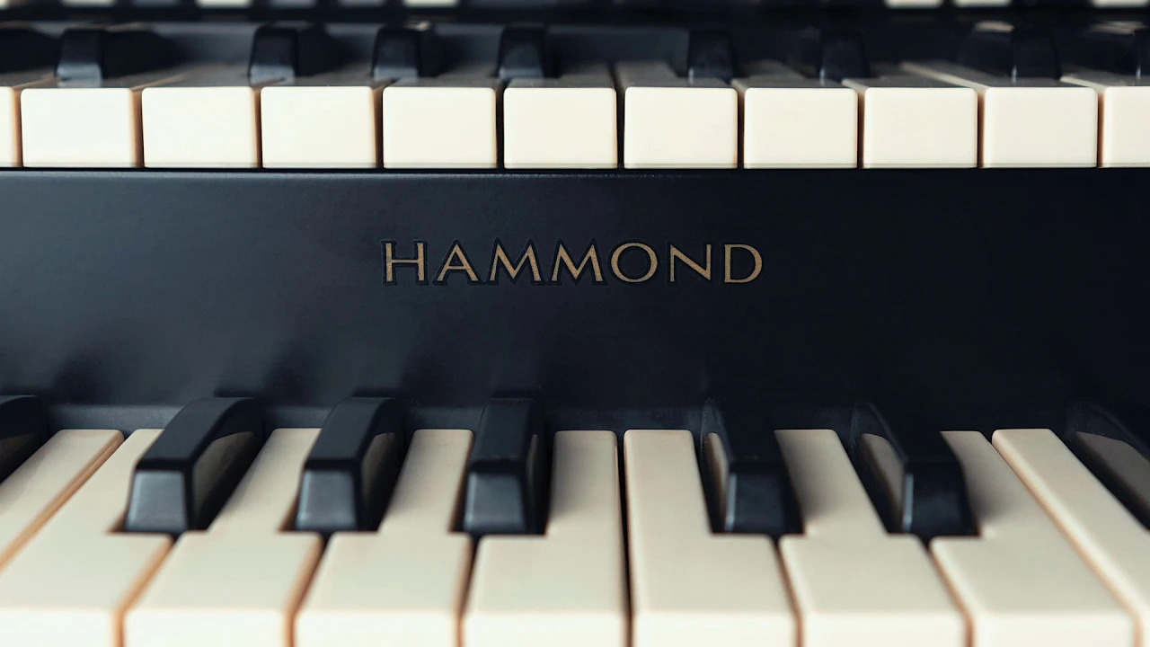 IK Multimedia Hammond B-3X - video thumbnail image