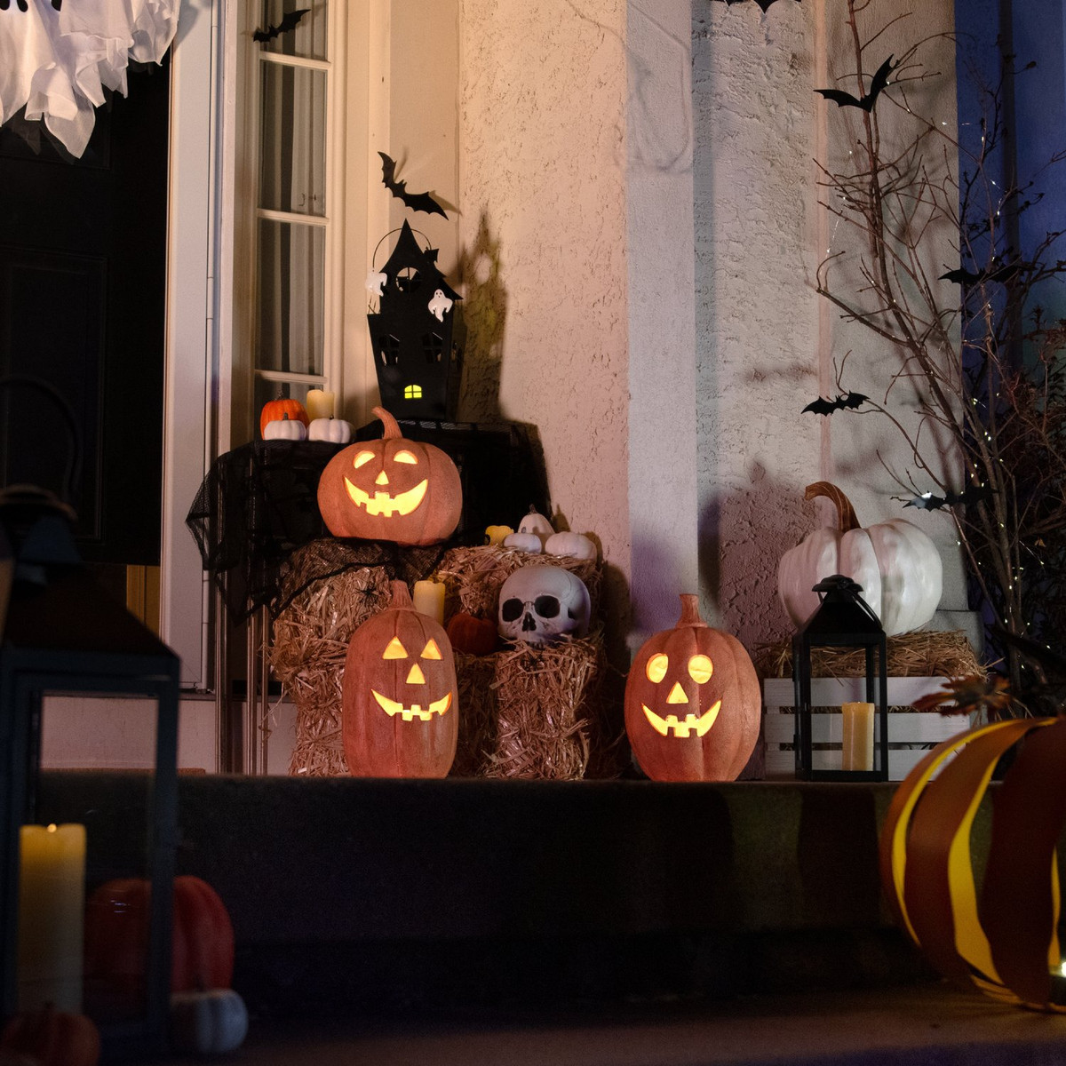 Home Decor - Resin and Pumpkins - Haunted Hill Farm