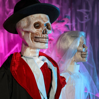 6.1-Ft. Undead Bride & Groom Animatronics