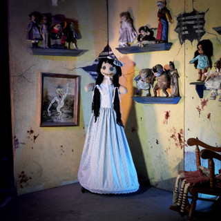 4.9-Ft. Walking Girl Animatronic