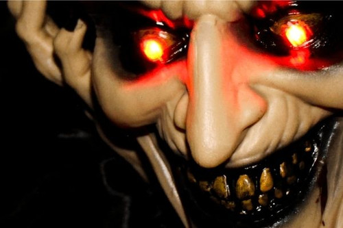 10 Best Scary Halloween Decorations and Props You Can Buy For Your Home