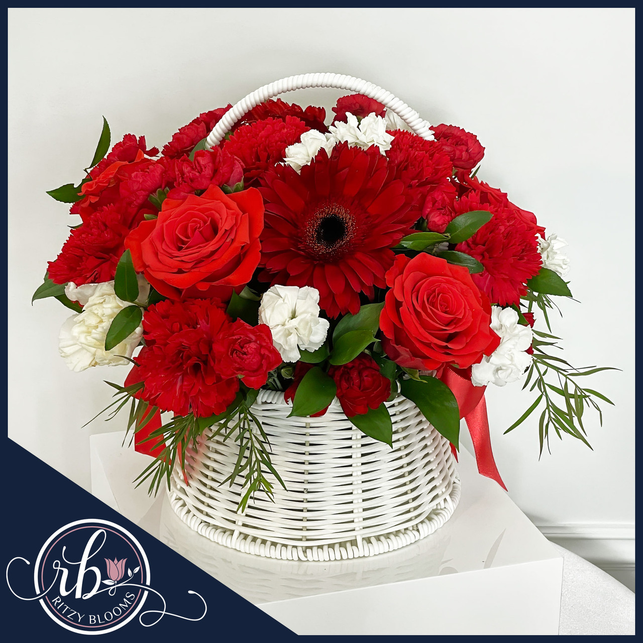 ステンドグラス　Rose flower basket【受注作品】 Red & White Flower Basket in Fort Lauderdale | Roses & Gerberas