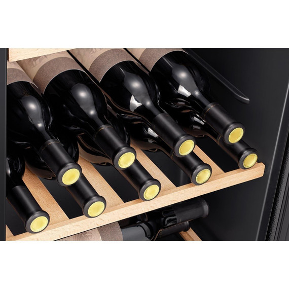 Hisense RW12D4NWG0 Wine Cooler - Black