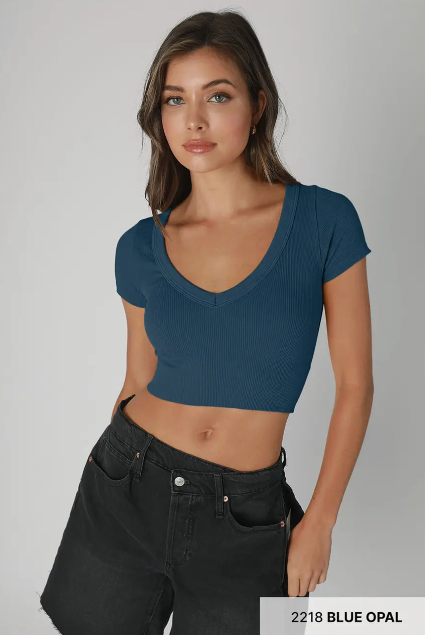 V-Neck Crop Tee - DIAMONDBLUE SURF SHOP