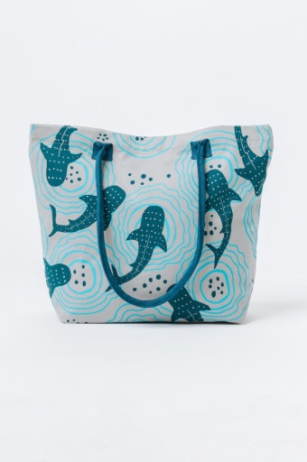 SHARK RIPPLES BEACH TOTE