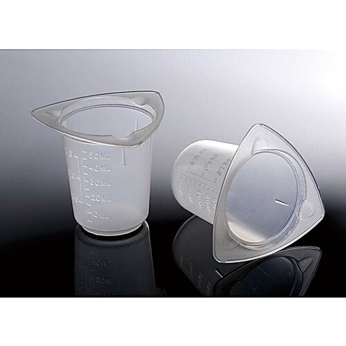 100ml clear polypropylene (disposable/reusable) tri-cornered beakers with three pour spouts and molded graduations. beakers are autoclavable. 25 beakers/pack, 4 packs/case, price/case