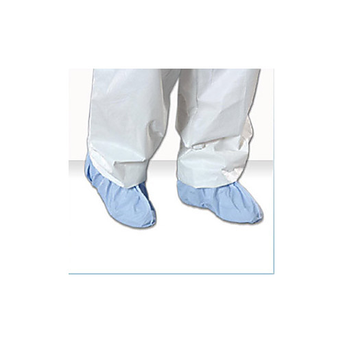 shoecovers, alpha protech, aquatrak shoe covers. fluid impervious material. seamless sole, serged seams, blue, universal 75pair/case.