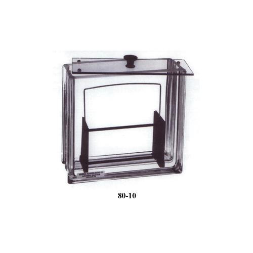tank with non-slip lid