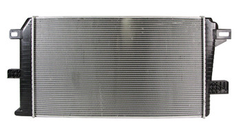 (25073) New Replacement Radiator for 89018318 GMC Chevrolet with 6.6L Diesel 2001-2005
