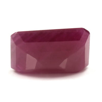 Emerald 5.74 Red Ruby - #1077452