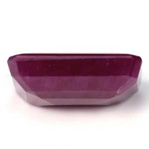 Emerald 10.10 Red Ruby - #1079992