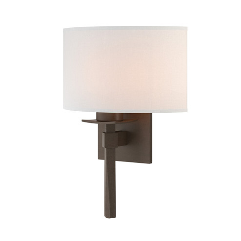 Beacon Hall One Light Wall Sconce in Bronze (39|204826SKT05SF1092)