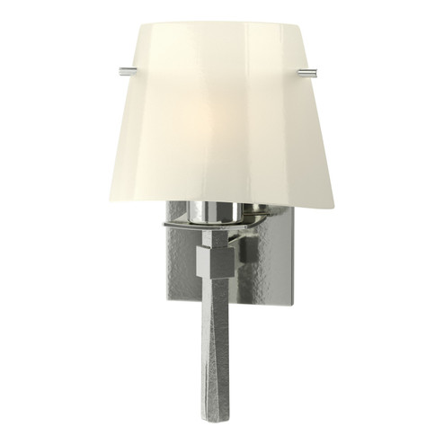 Beacon Hall One Light Wall Sconce in Sterling (39|204825SKT85CC0246)