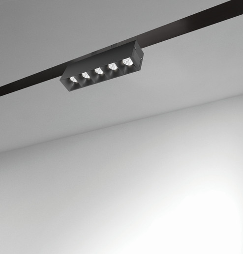 Route LED Downlight in Black (40|3646201)