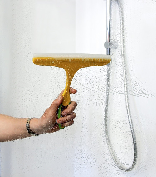 Streak Free shower cleaner blade in action