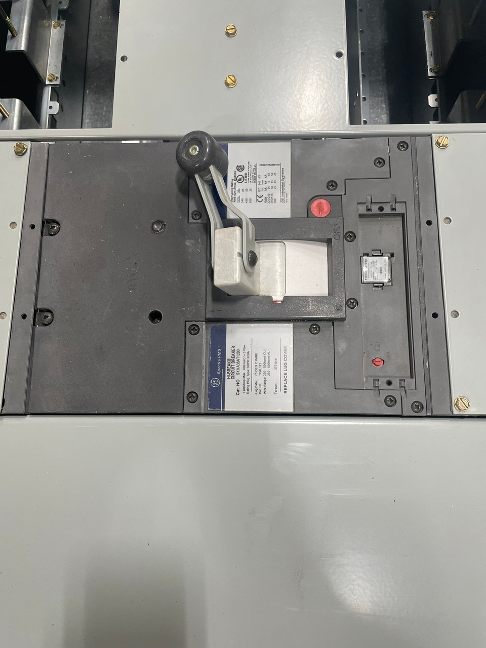 Spectra 1200A Panelboard Includes Main Breaker
SKHA36AT1200-Main Spectra 1200A Panelboard Includes Main Breaker
SKHA36AT1200-Main