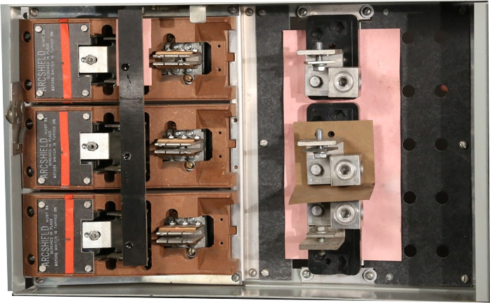 THPS325 General Electric 400A 240V Fusible Disconnect