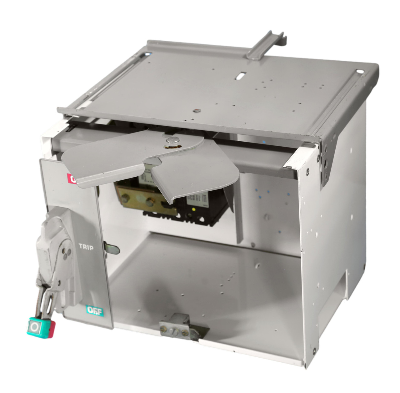 Model 6 MCC Feeder Bucket
w/Shelf