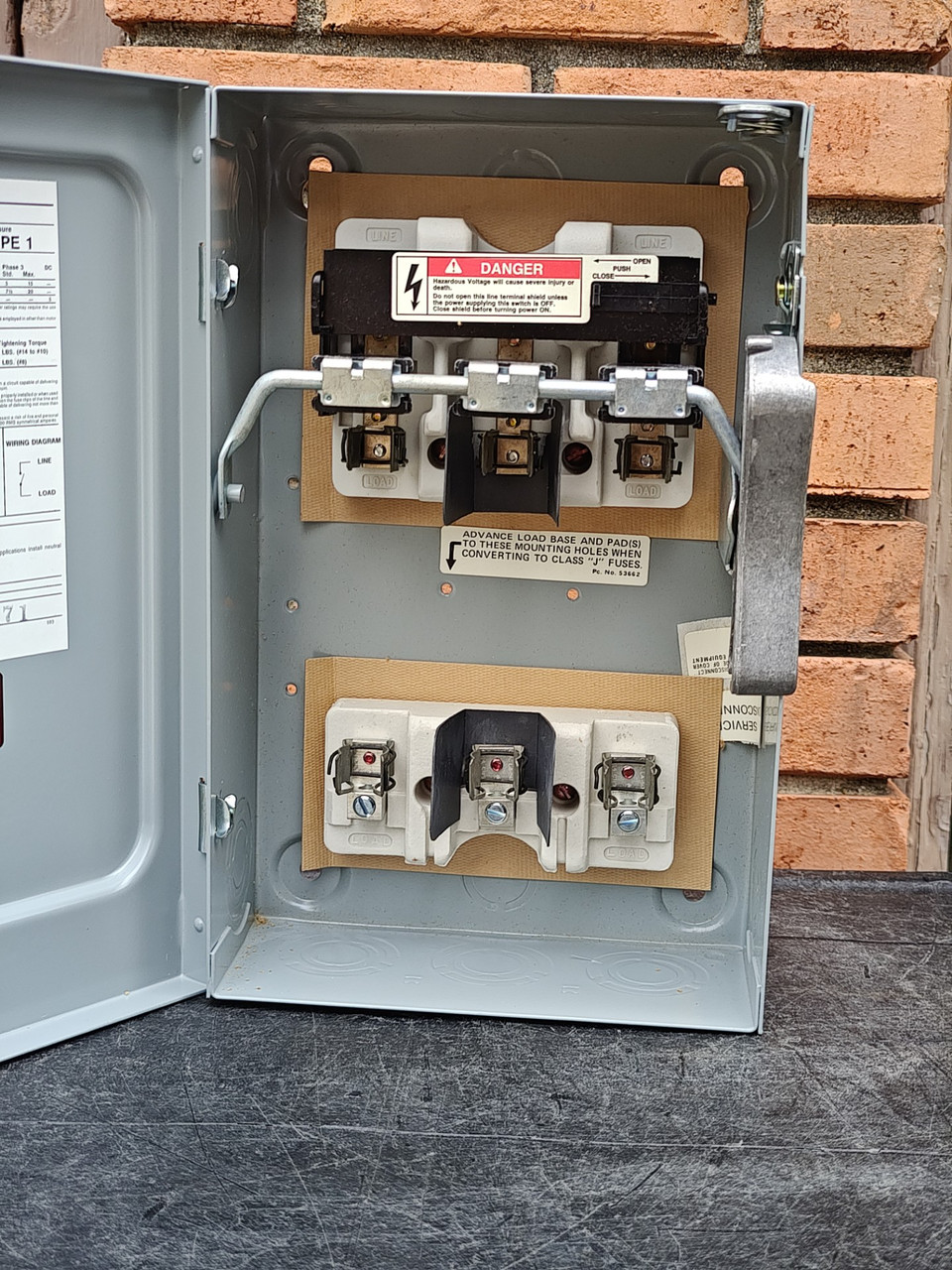 F531 30A Indoor Fusible Safety Switch New, 240/480/600VAC