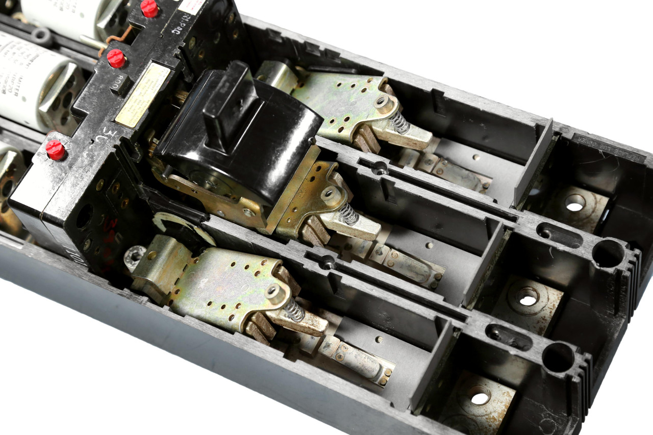 NB3800PF/NB3800PR
Inside View Look Not Used at all