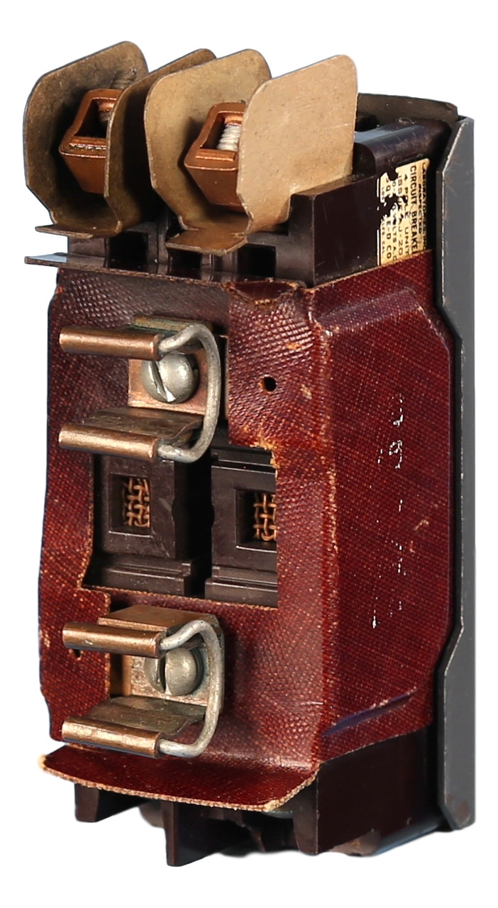MO-4 Breakers were made in two modes, Plug-in 480000 with