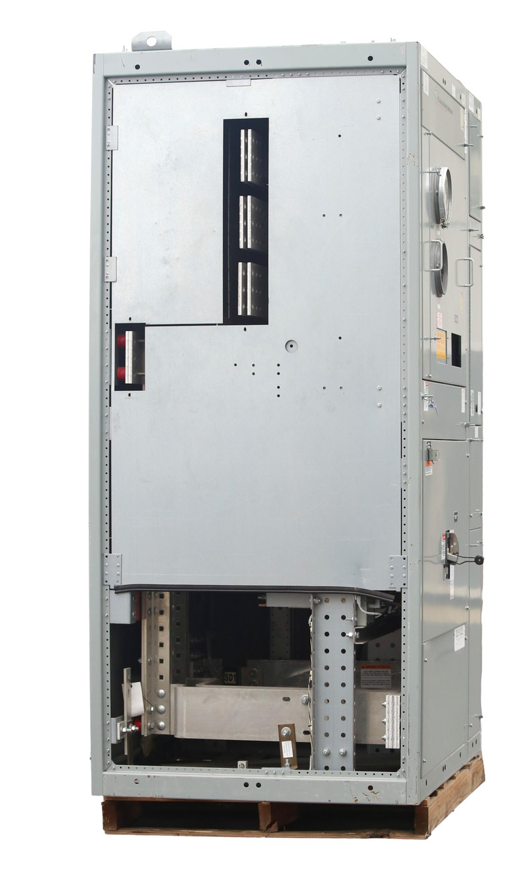 1200 Amp Metered Switchboard
4000A Bus Rated, Group Mounted